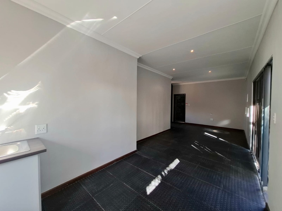 4 Bedroom Property for Sale in Nahoon Valley Park Eastern Cape